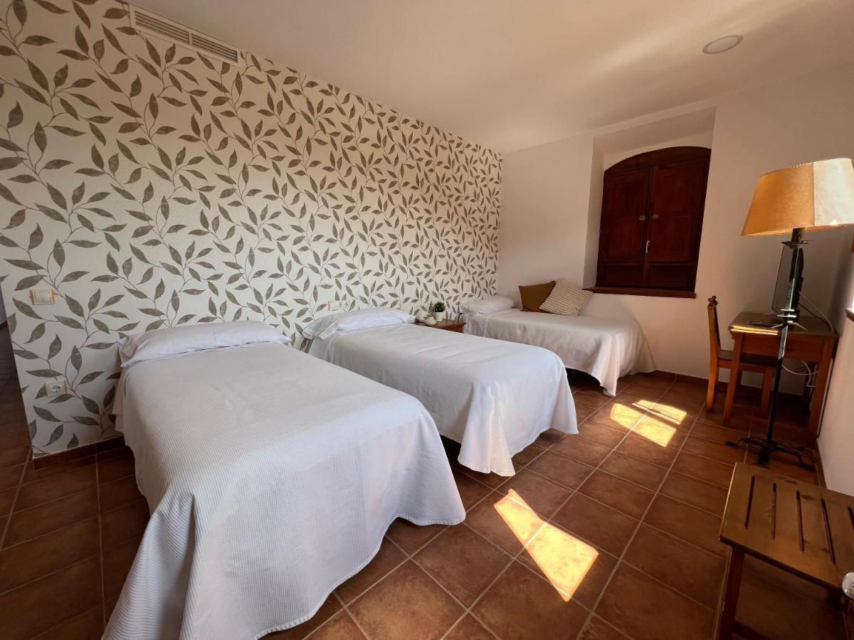 Hostal Villa El Colmenar Mombeltrán Buitenkant foto